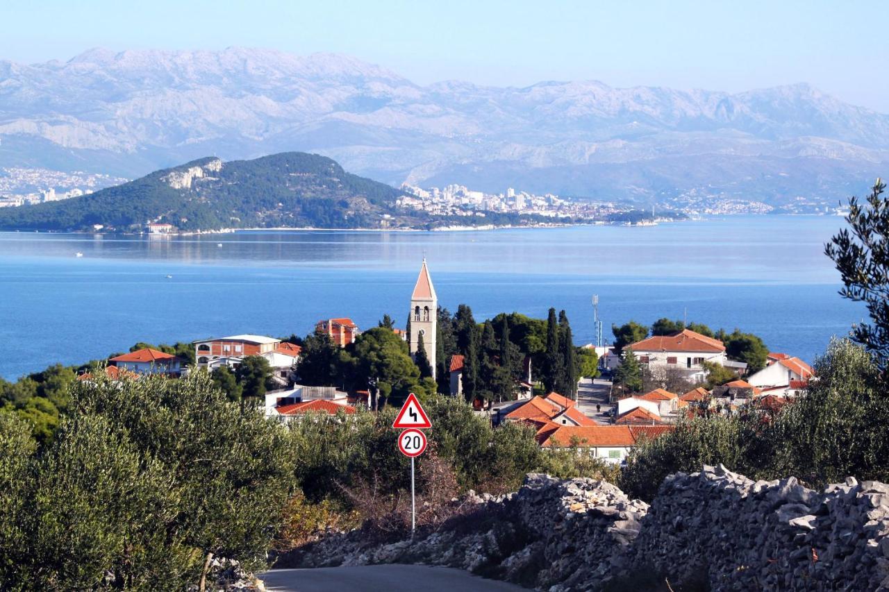 Apartments By The Sea Slatine, Ciovo - 16345 Buitenkant foto