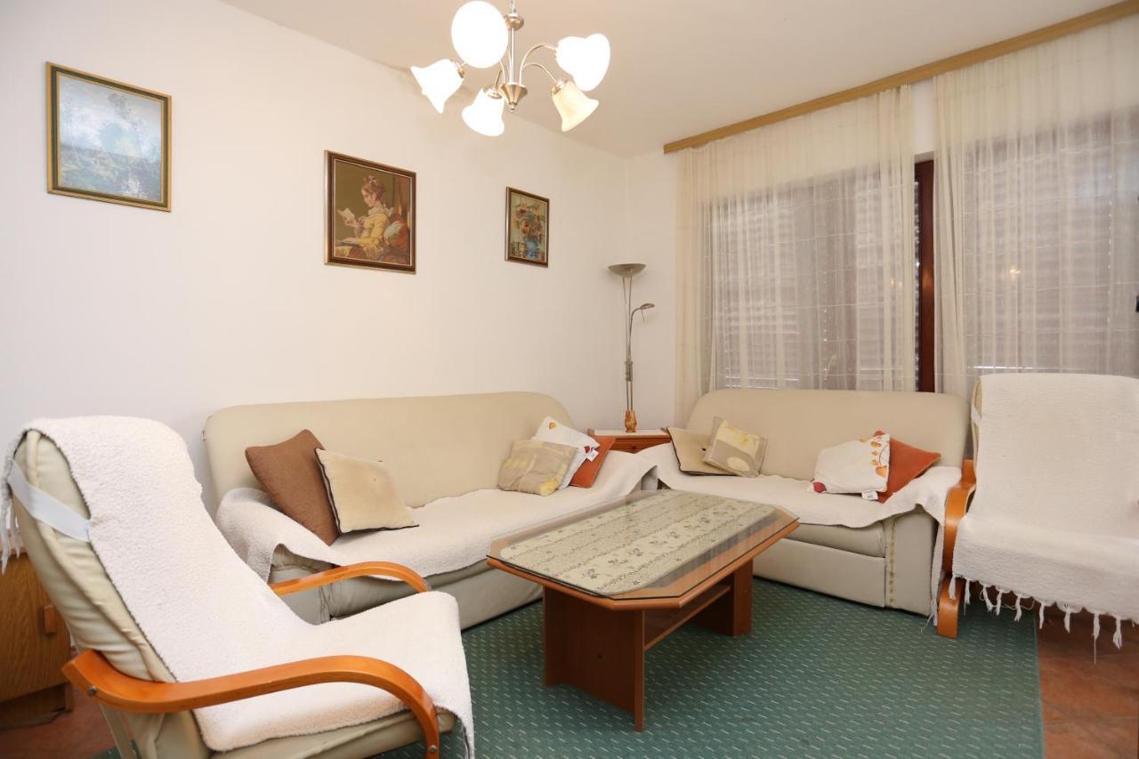 Apartments By The Sea Slatine, Ciovo - 16345 Buitenkant foto